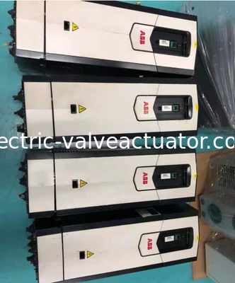 İyi bir fiyat. ABB Inverter ACS880-01-105A-3 Motor kontrolü için üç fazlı frekans inverteri çevrimiçi